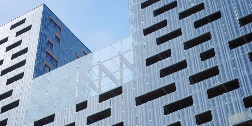 Glass curtain wall of a high-rise building